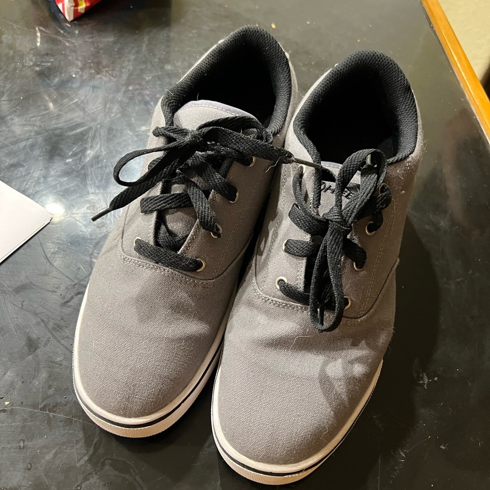 Men’s size 11 Grey Heely Shoes with wheels